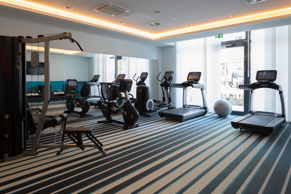 Capri By Fraser, Frankfurt Франкфурт на Майн Екстериор снимка